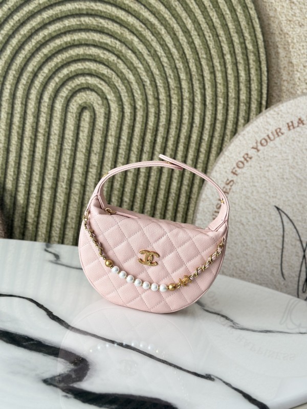 CHANEL 香奈兒 Pearl Crush Half Moon Bag 珍珠半月包（粉金款）