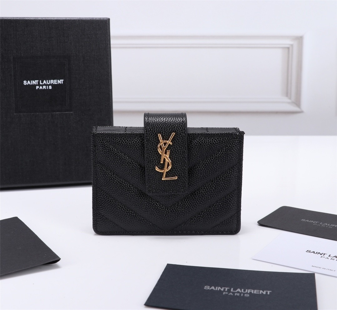 【Saint Laurent 聖羅蘭】風琴式短夾（黑金款）｜荔枝壓紋皮革、金色YSL字母Logo、多層收納設計