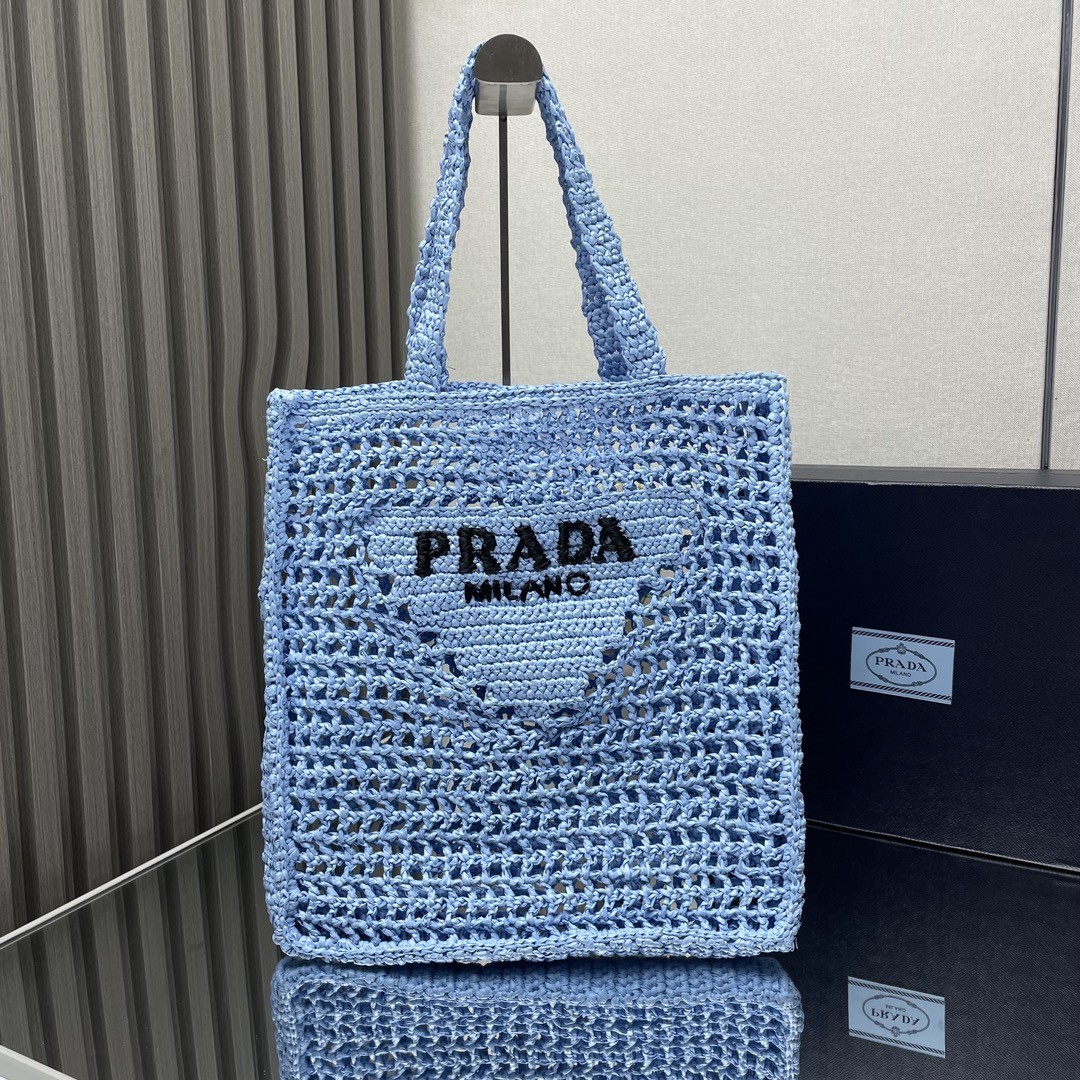【PRADA 普拉達】Raffia 編織托特包｜天空藍 × 黑色Logo × 清新夏日感